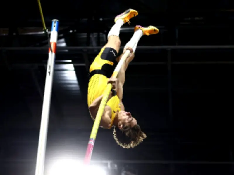 Armand Duplantis überfliegt 6,31 Meter und setzt neuen Stabhochsprung-Weltrekord