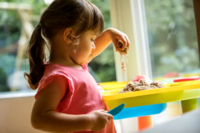 Asbest in Knetsand: Öko-Test findet nur ein belastetes Produkt - Verbraucherschützer geben Handlungsempfehlungen