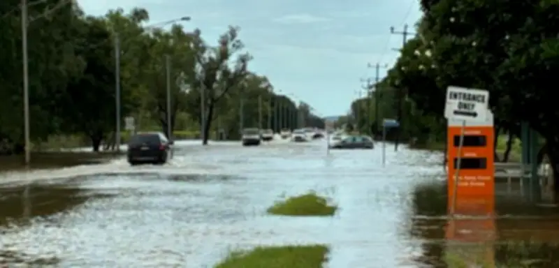 Australien: Rekordhochwasser lockt Krokodile – Behörden warnen eindringlich