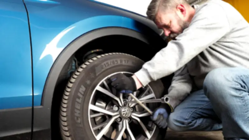 Autoreifen selbst wechseln: So sparen Sie bis zu 50 Euro pro Werkstattbesuch