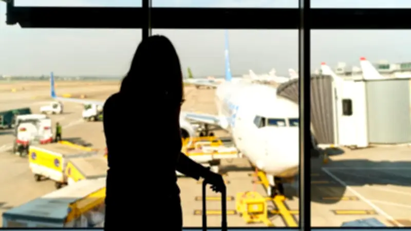 Autorin verteidigt Flugreisen trotz Klimawandel: „Reisen bildet und verbindet“