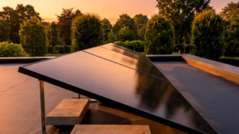 Balkonkraftwerke 2026: Vom Stromzahler zum Stromerzeuger mit eigener Solaranlage