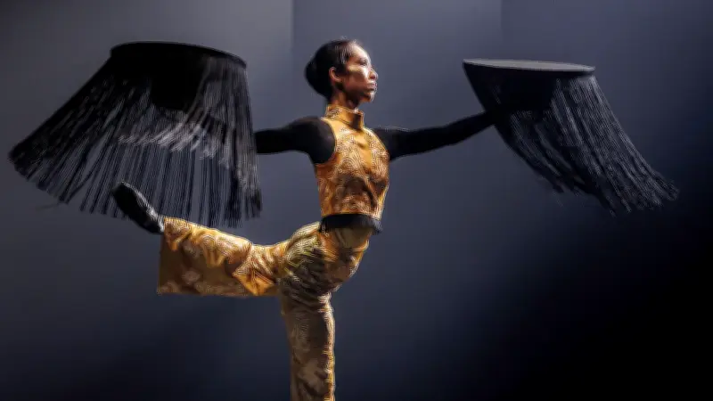 Ballett-Premiere in Halle: Medeas Tragödie als zeitloses Drama über Ausgrenzung