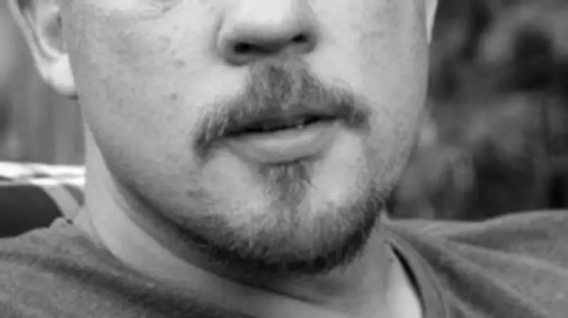 Bart und Pollen: Verstärkt Gesichtsbehaarung Heuschnupfen-Symptome?