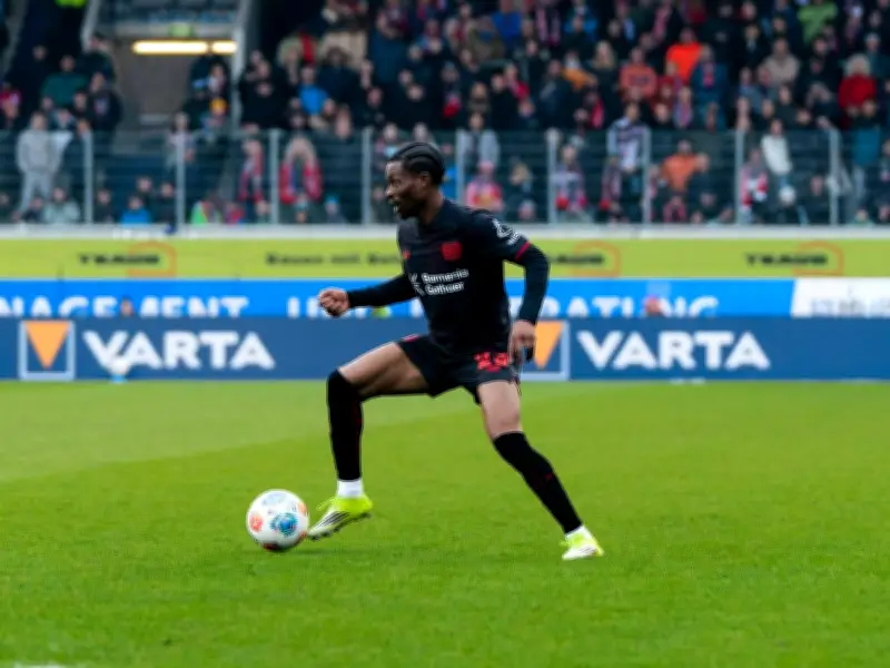 Bayer Leverkusen bindet Nathan Tella langfristig mit Vertragsverlängerung bis 2031