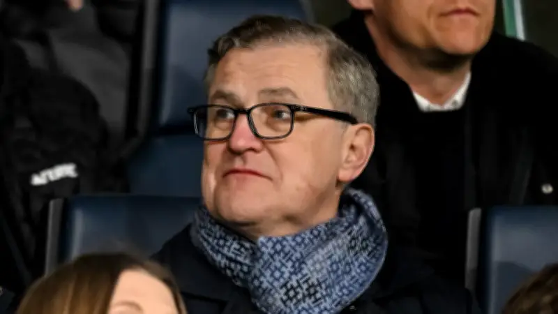 Bayern-Boss echauffiert sich: Schiri-Entscheidungen sorgen für Zoff und Einspruch