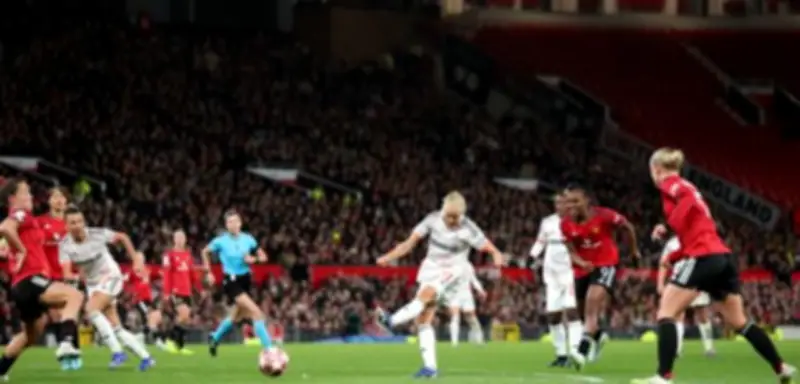 Bayern-Frauen siegen 3:2 in Manchester - Harder und Tanikawa schießen Bayern zum Champions-League-Erfolg