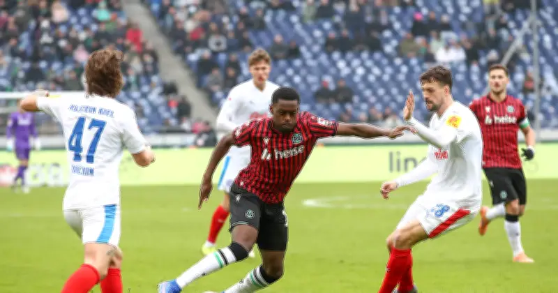 Bayern-Juwel Noel Aseko spricht über Zukunft: Goretzka-Nachfolge oder Hannover-Verbleib?