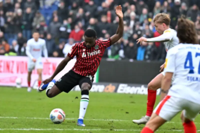 Bayern München holt U21-Talent Noel Aseko aus Hannover 96 zurück