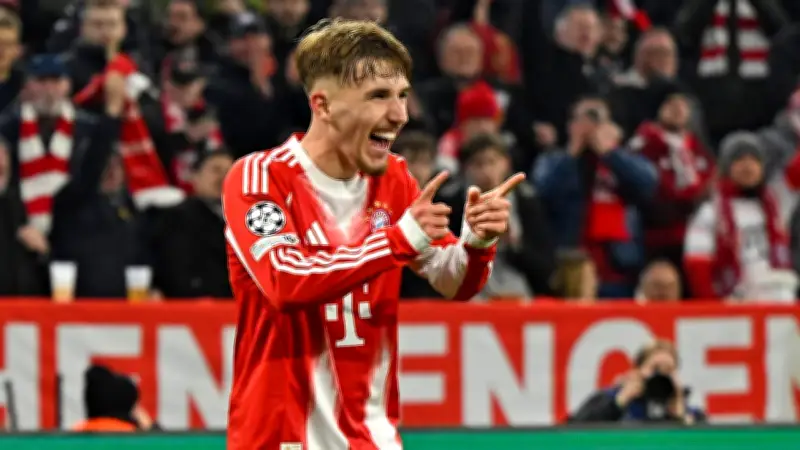 Bayern-Talent Lennart Karl (18) soll mit TikTok-Model Zoe Käppele (22) liiert sein