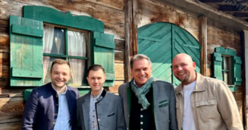 Bayerns jüngster Festwirt: 19-Jähriger übernimmt Traditions-Stadl in Abensberg