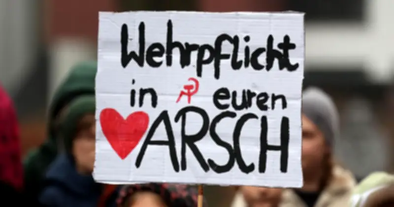 Bayerns Schüler demonstrieren erneut gegen Wehrpflicht: Schulstreiks in über zehn Städten