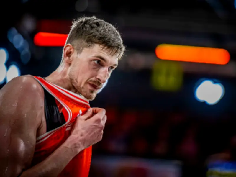 BBL: Tibor Pleiß fällt bei Rasta Vechta wochenlang mit Knieverletzung aus