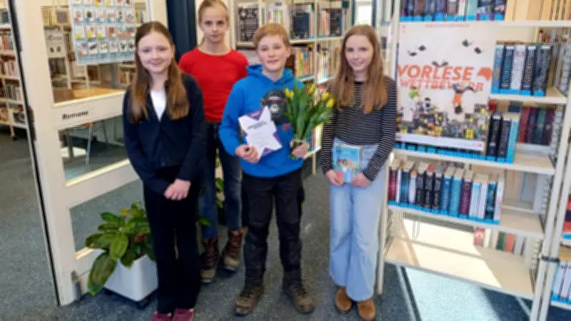 Bennet Richards siegt beim Vorlesewettbewerb in Güstrower Uwe-Johnson-Bibliothek