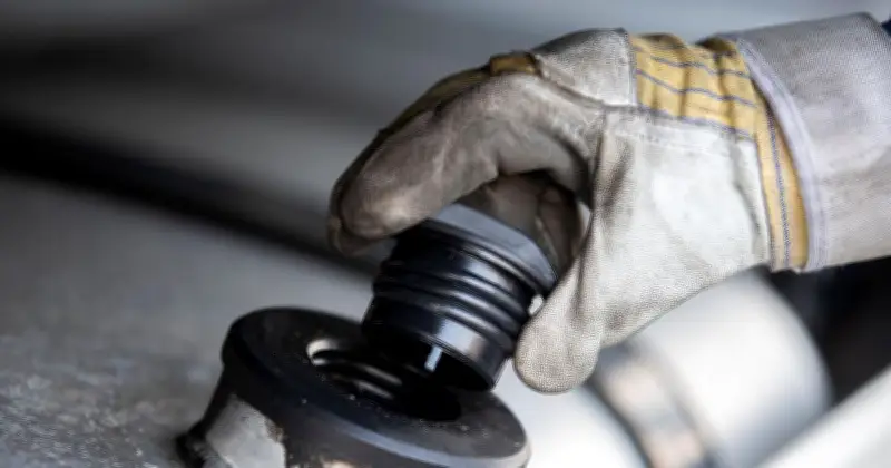 Benzindiebstähle auf Pendlerparkplätzen: Polizei sieht klaren Zusammenhang mit Spritpreisen