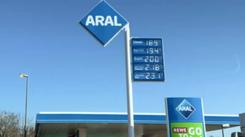 Benzinpreis durchbricht 2-Euro-Grenze: Iran-Konflikt treibt Spritkosten