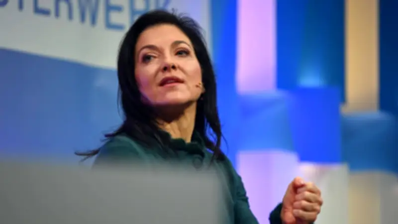 Benzinpreise über 2 Euro: Wirtschaftsministerin Reiche ordnet Kartellprüfung an