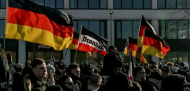 Über 500 Rechtsextremisten mit Haftbefehl gesucht: Neue Zahlen des Bundesinnenministeriums