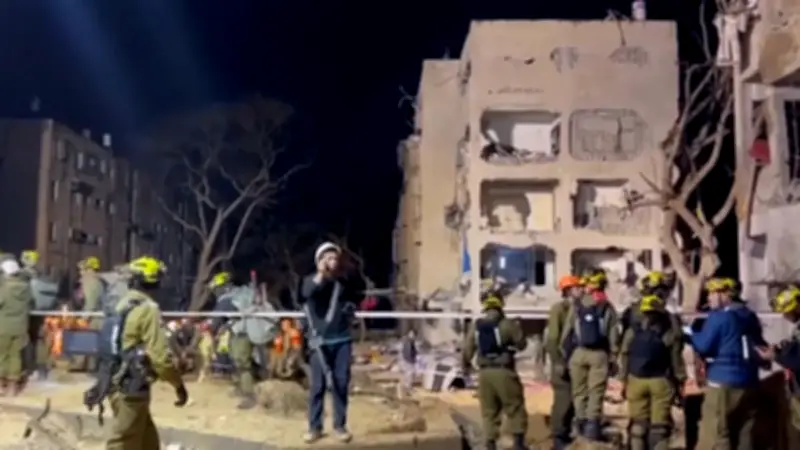 Über 90 Verletzte in Israel: Raketen treffen nahe Atomanlage ein