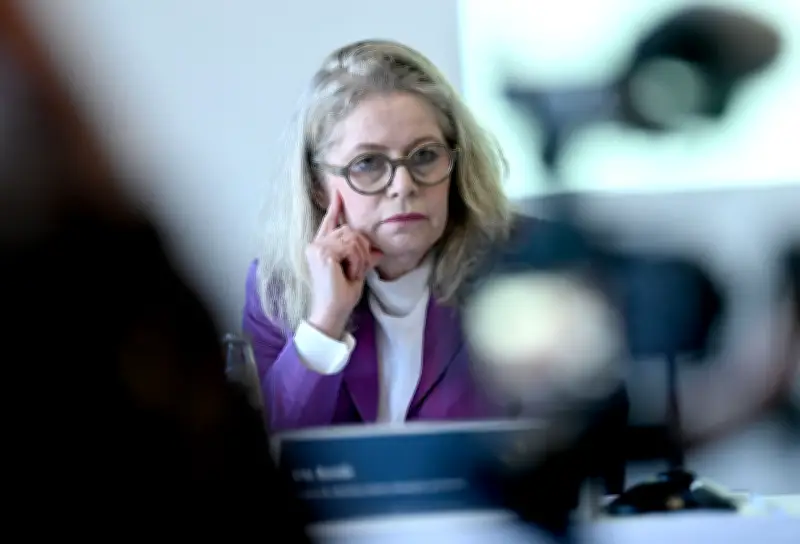 BER-Warnstreik legt Flugverkehr lahm: Senatorin fordert Einigung der Tarifparteien