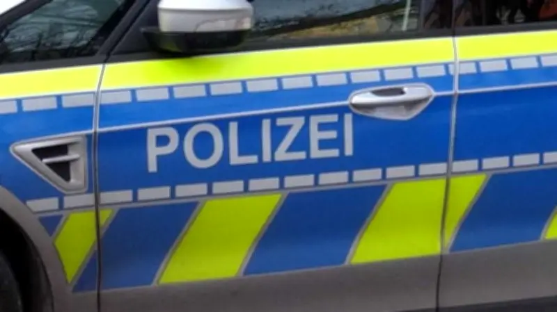 Überholmanöver endet in Unfall bei Parchim - Drei Personen verletzt