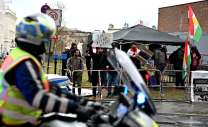 Berlin: Gegner und Befürworter demonstrieren während Besuch von Syriens Übergangspräsident