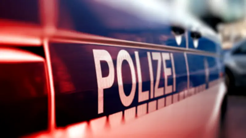 Berlin-Kaulsdorf: 20-Jähriger nach mutmaßlichem Autoeinbruch auf frischer Tat gefasst