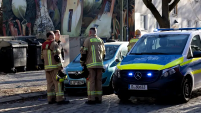 Berlin-Neukölln: Kleinkind stürzt aus Fenster im dritten Stock - Schwer verletzt