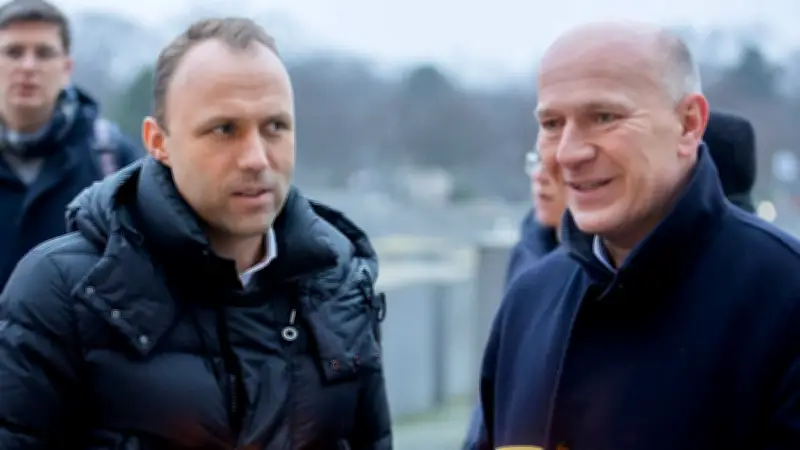 Berliner FDP-Vize Czaja tritt aus Partei aus und wirbt für CDU-Regierenden Wegner