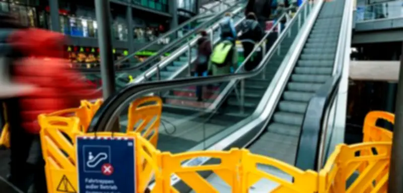 Berliner Hauptbahnhof: 35 von 52 Rolltreppen defekt – Bahn sucht Hilfe in Finnland