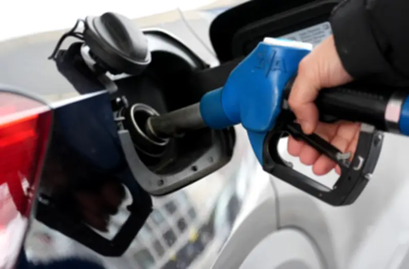 Berliner Senatorin fordert Maßnahmen gegen Benzin-Preistreiberei nach Iran-Konflikt