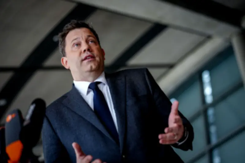 Berliner SPD-Fraktionschef Saleh kritisiert Klingbeil scharf: Mutlosigkeit im Bund