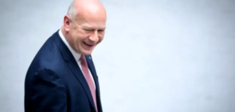 Berliner Stromausfall: Bürgermeister Wegner soll doppelt gelogen haben - Tennis statt Krisenmanagement