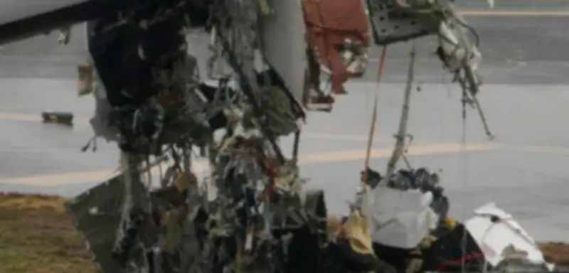 Überwachungsvideo zeigt tragischen Flugzeugcrash in New York nach Kollision mit Feuerwehrfahrzeug