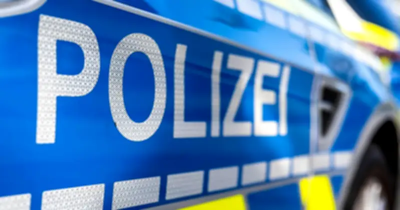 Betonmischer rammt Bahnbrücke in Gilching: S-Bahn-Linie S8 zeitweise komplett gesperrt