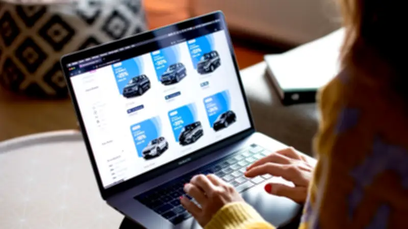 Betrug beim Online-Autokauf: Mann verliert 33.000 Euro durch gefälschtes Inserat