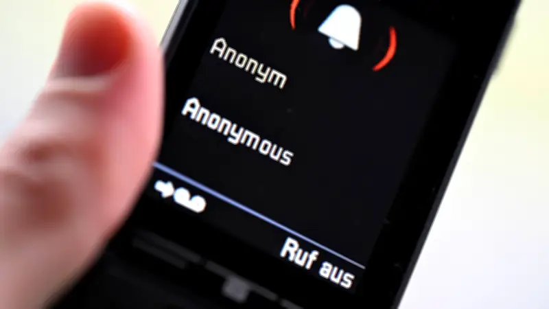 Betrug per Telefon: Falscher Bankmitarbeiter erbeutet 60.000 Euro von Seniorin