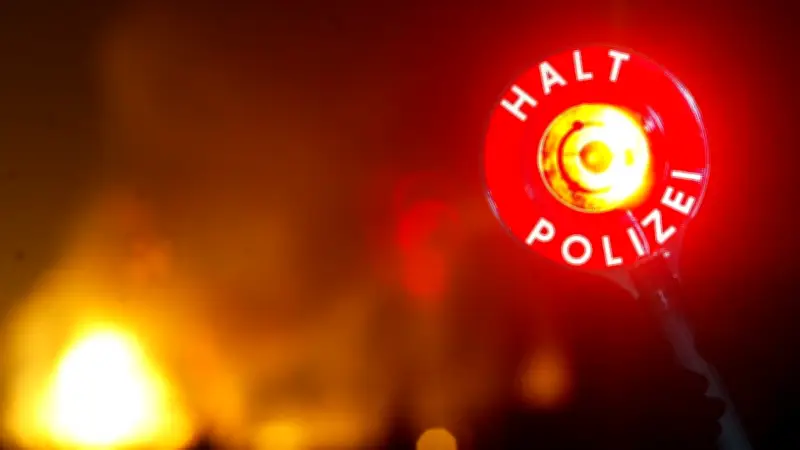 Betrunkene Mutter mit Kind auf dem Schoß: Polizei stoppt Renault-Fahrerin in Greppin