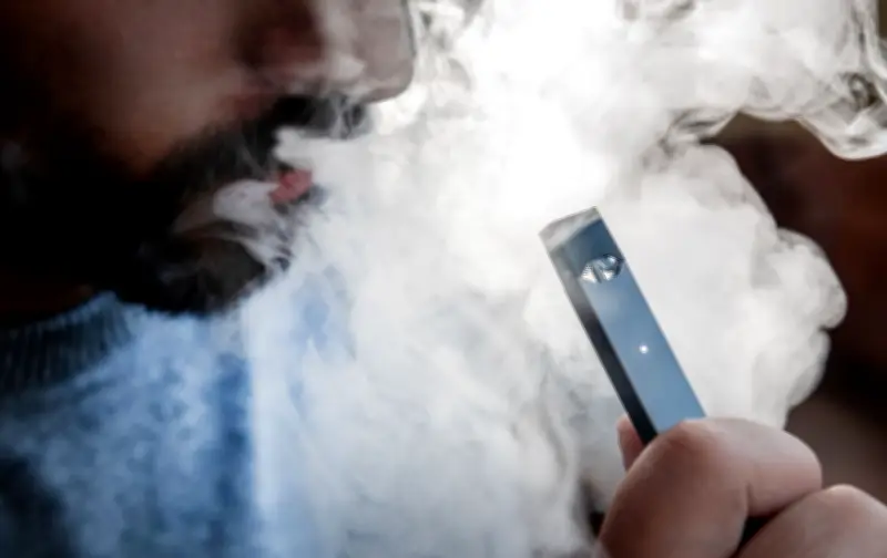 BGH-Urteil: Alterskontrolle auch bei leeren E-Zigaretten-Ersatztanks erforderlich