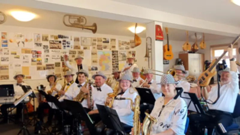Big Band Uckermark: Frischer Wind durch neue Musiker belebt die Swing-Tradition
