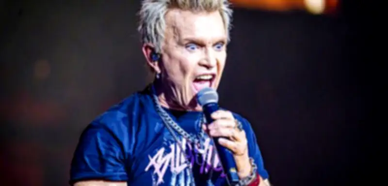 Billy Idol: Punk-Legende behauptet, Crack habe ihm beim Heroinentzug geholfen