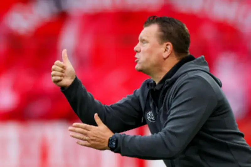 Böller-Attacke bei Drittliga-Spiel: Essens Torwart Wienand mit Knalltrauma außer Gefecht