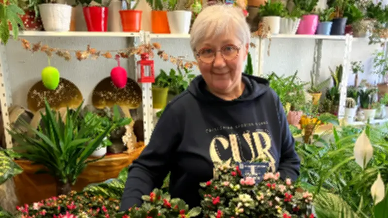 Blumenpreise steigen: Floristin Margit (71) kämpft trotz Energiekosten für ihren Traumberuf