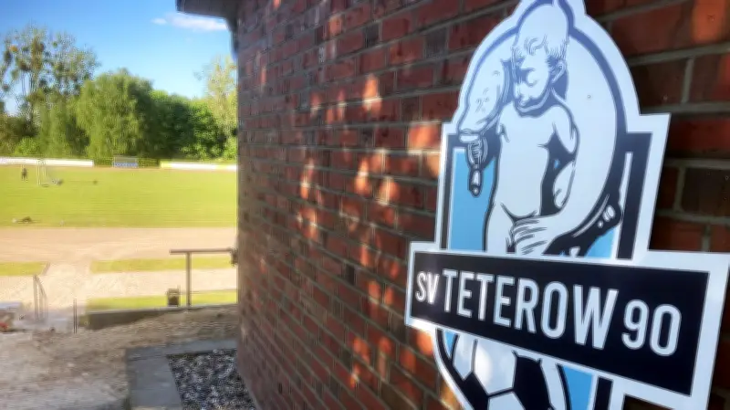 Bombendrohung im Bergringstadion: Jugendtraining in Teterow nach Sprengsatz-Alarm abgebrochen