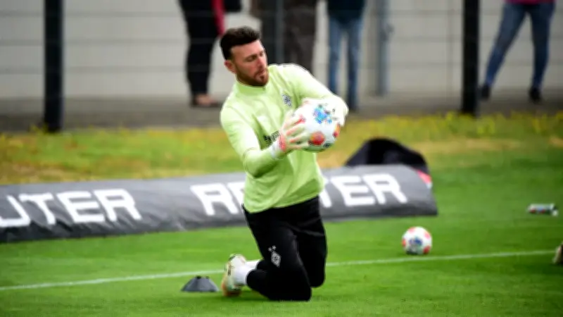 Borussia Mönchengladbach: Tobias Sippel erhält neuen Vertrag mit Doppelfunktion