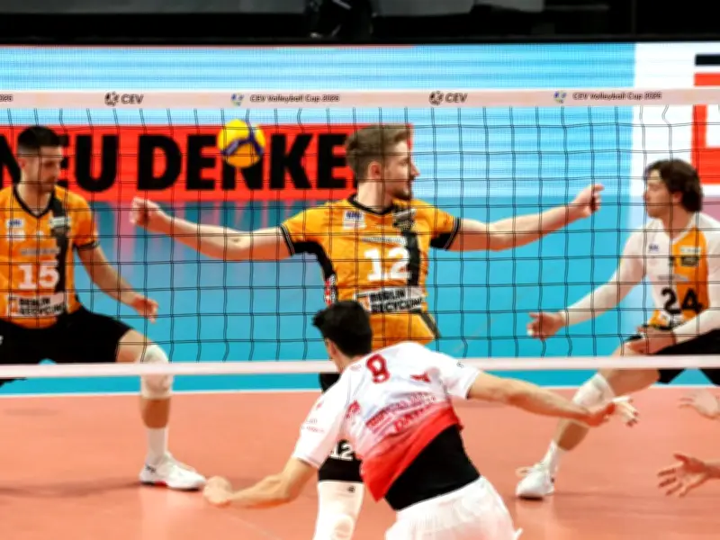 BR Volleys: Nächste Verletzung trübt Sieg - Moritz Reichert humpelt vom Feld