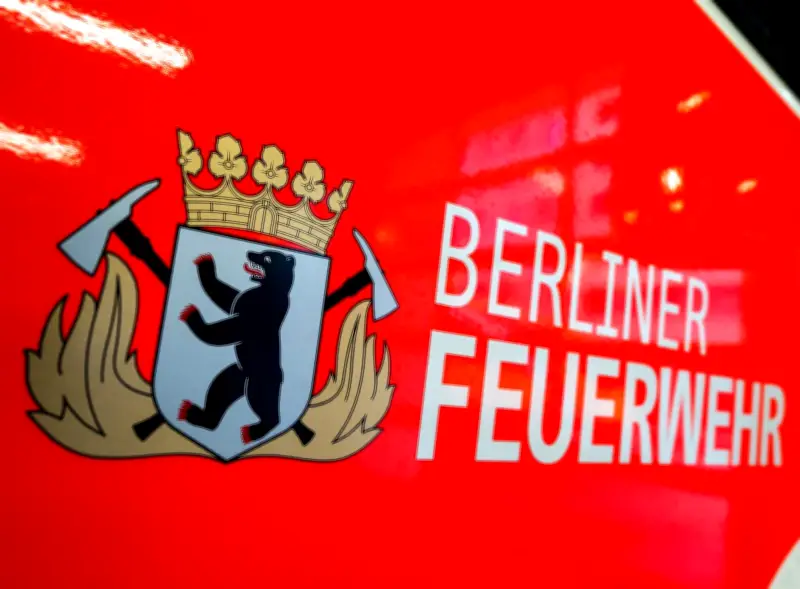 Brand in Berliner Seniorenheim: Kellerfeuer verraucht Rettungswege - 68 Einsatzkräfte im Einsatz