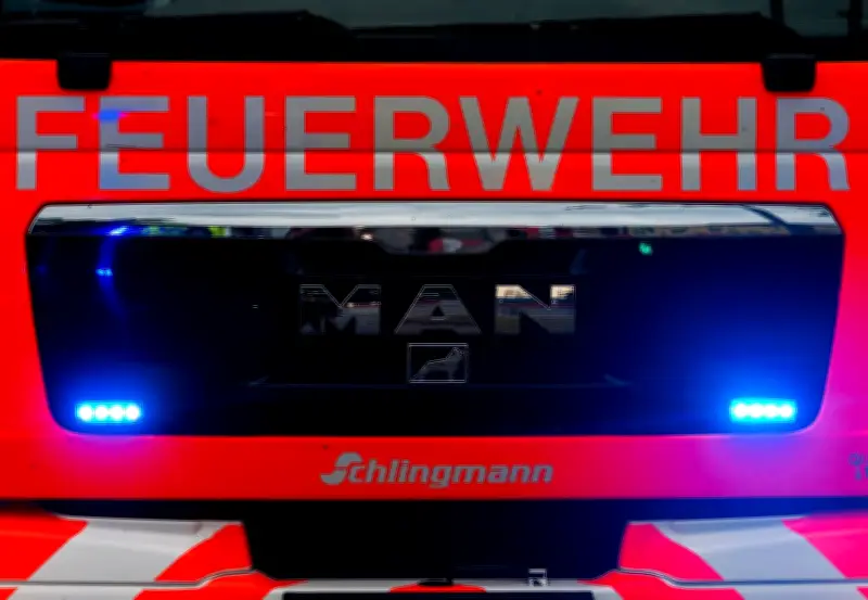 Brand in Marlow: Mehrfamilienhaus evakuiert – Bewohner in Notunterkünften untergebracht