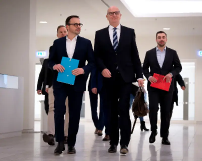 Brandenburg vor rot-schwarzer Koalition: SPD und CDU legen Vertrag vor