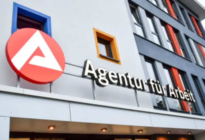 Brandenburgs Arbeitsmarkt zeigt Stabilität: Arbeitslosigkeit im März gesunken